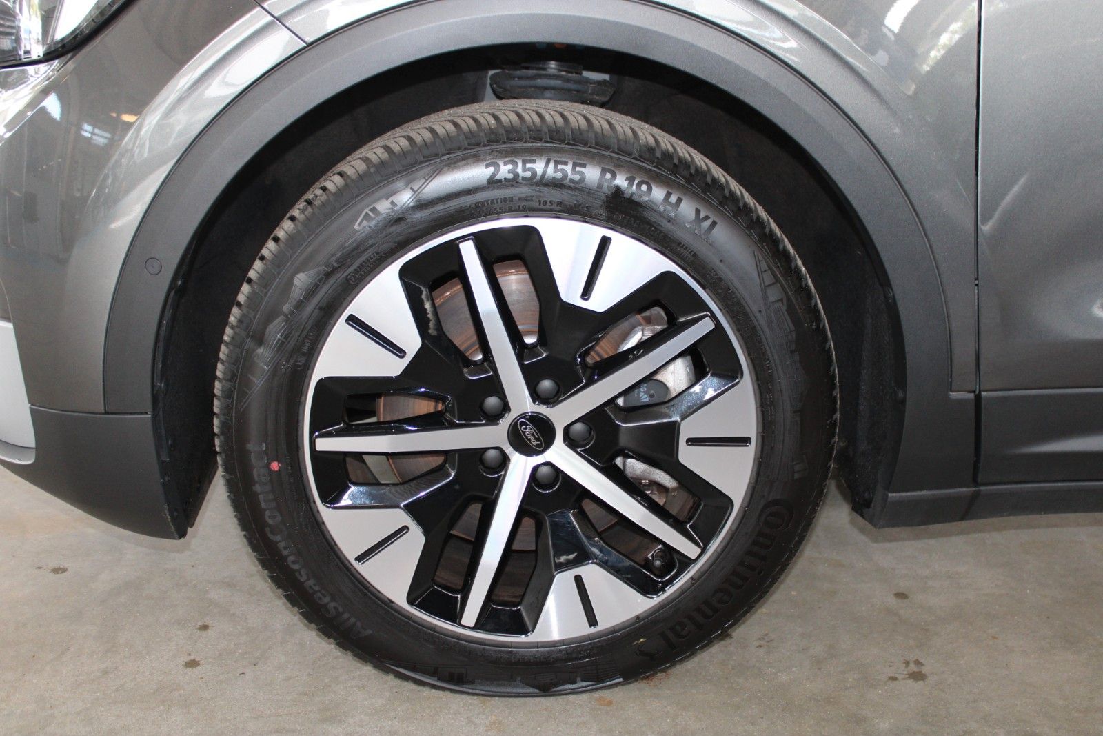 Fahrzeugabbildung Ford Explorer Ext.Range RWD 77kWh LED ACC NAVI uvm.
