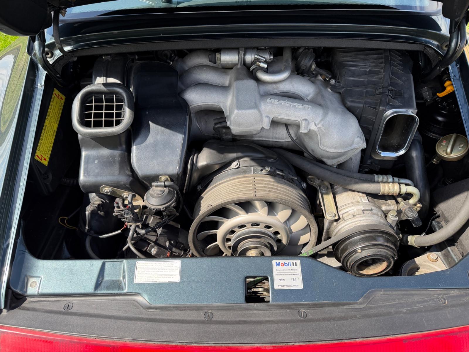Porsche 993 Carrera 4 Coupé Aventuragrün H-Kennzeichen