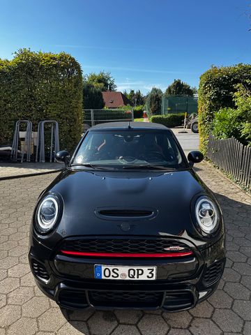 MINI John Cooper Works  Cabrio Vollaustattung