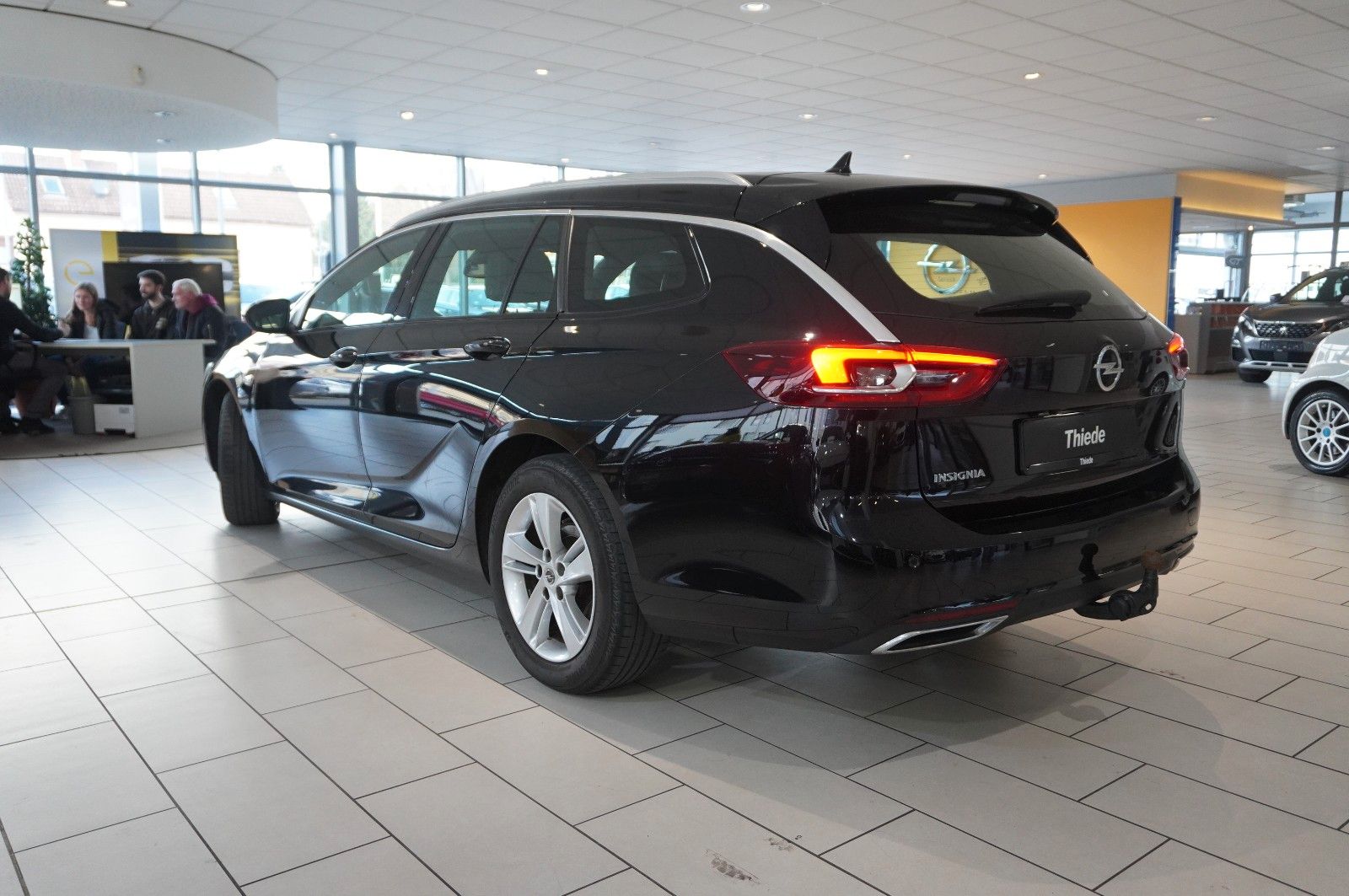 Fahrzeugabbildung Opel Insignia B ST 2.0D ELEGANCE NAVI/HUD/KAMERA/AHK