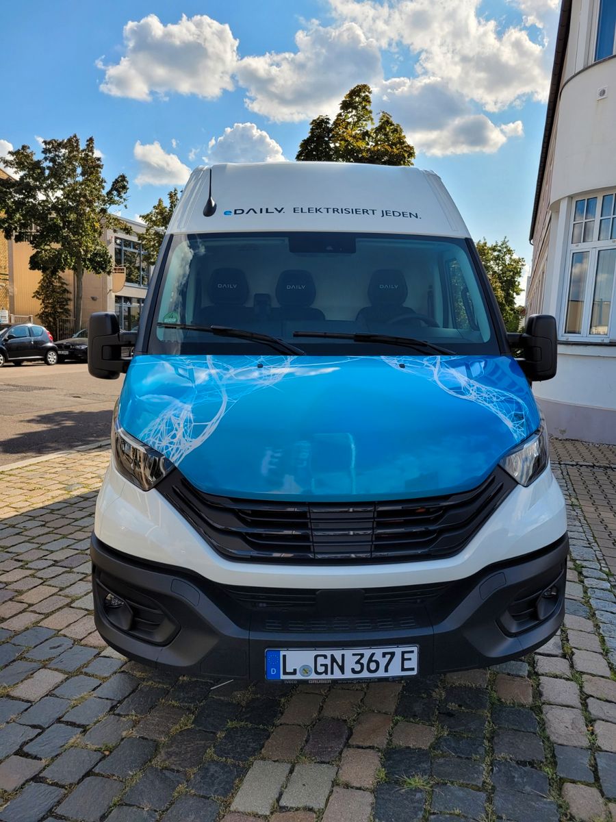 Fahrzeugabbildung Iveco E Daily 38S14E V / 2 Batterien / 74 kWh