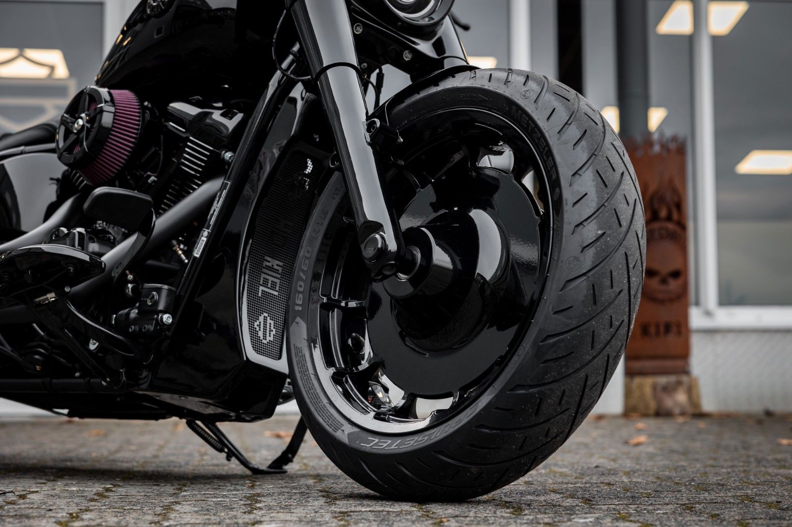 Fahrzeugabbildung Harley-Davidson DARK BOY FLFBS BLACK 117 MY25-H-D Kiel Custom