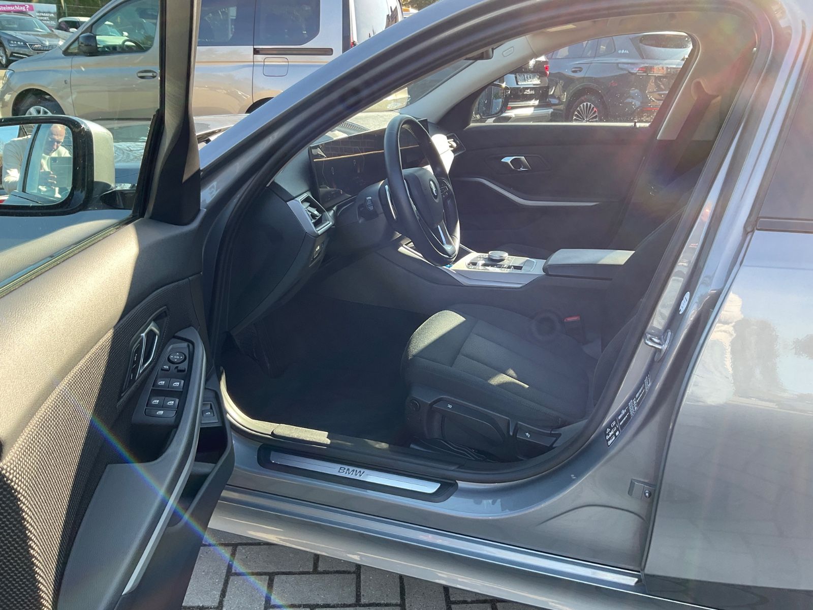 Fahrzeugabbildung BMW 320d xDrive Touring Auto,LED,Navi,CarPlay,Spur