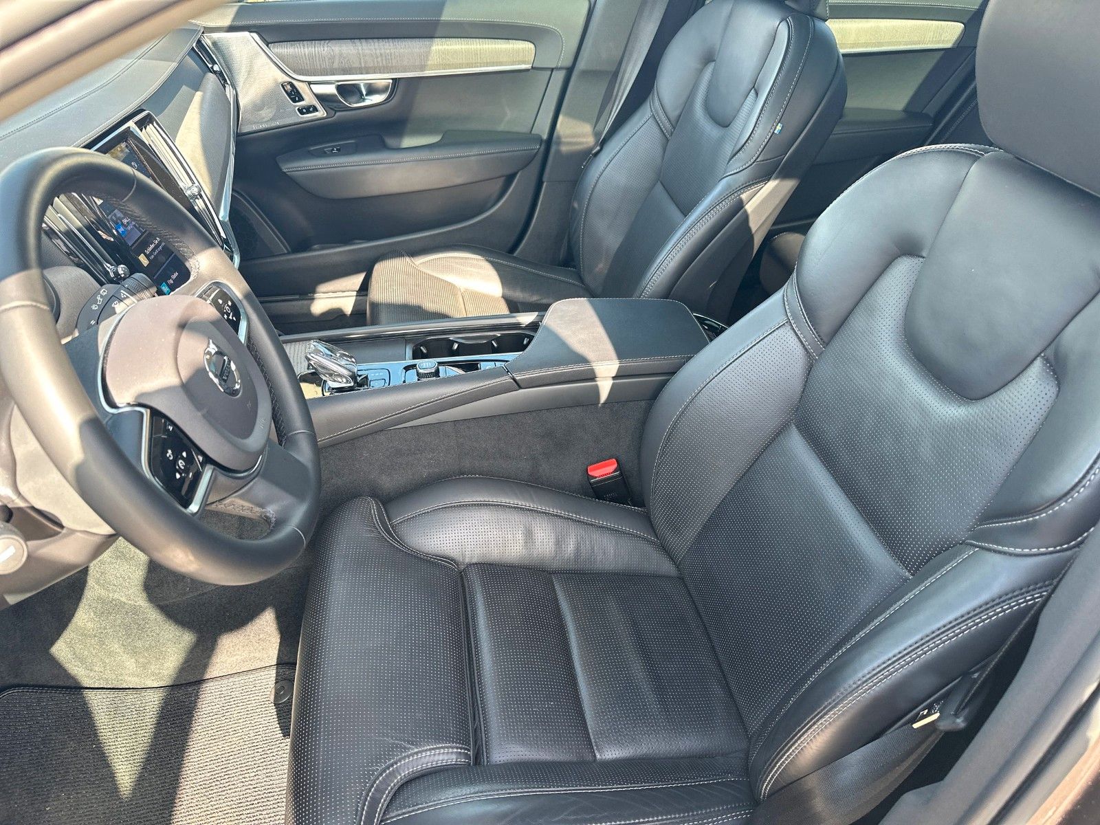 Fahrzeugabbildung Volvo V90 Cross Country Ultimate AWD, FAHRASSISTENZPAK