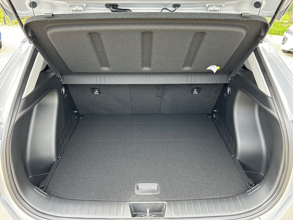 Fahrzeugabbildung Hyundai KONA EV 48kWh TREND ASSIS-P BOSE+V2L 377KM-RANGE