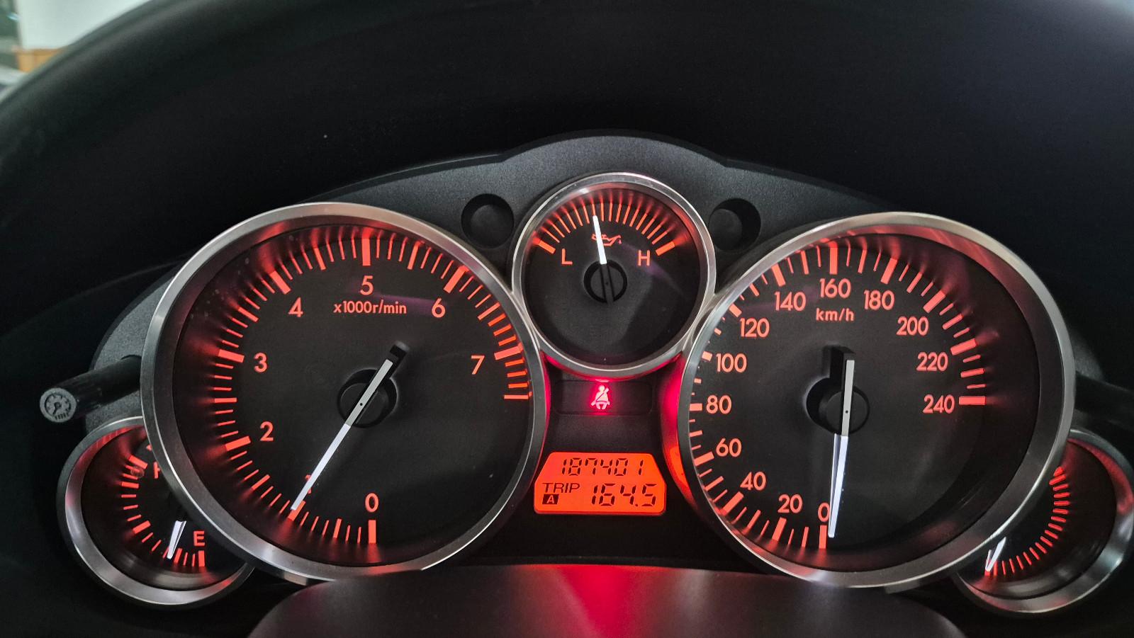 Mazda MX-5 1.8 Niseko | 126 ch | BVM | Cuir | Sièges chauffants | 2 jeux de jantes alu | Pneus été et hiver