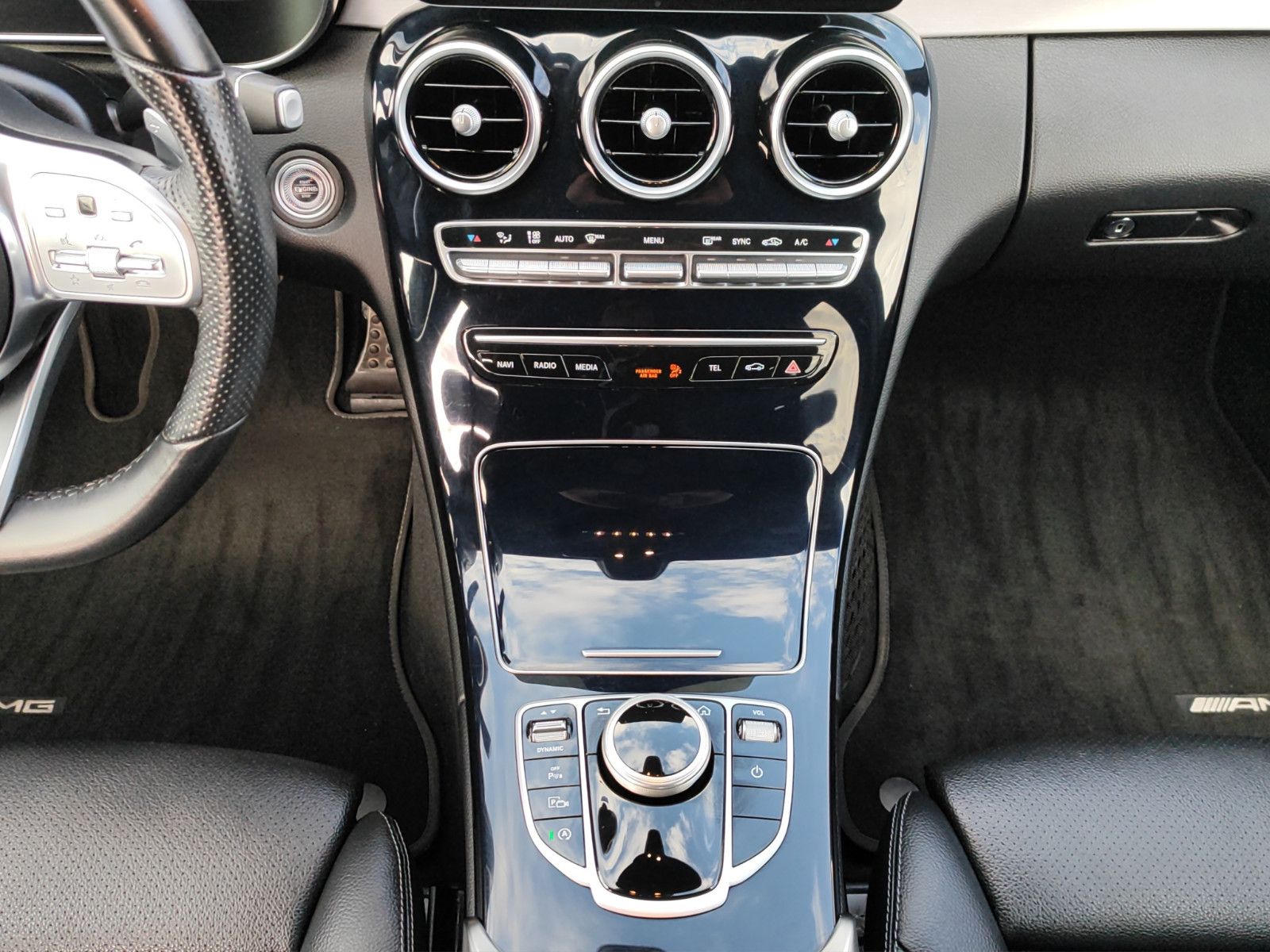 Fahrzeugabbildung Mercedes-Benz C 200 T*AMG-Line*Navi*Night-Paket*Keyless-Go*