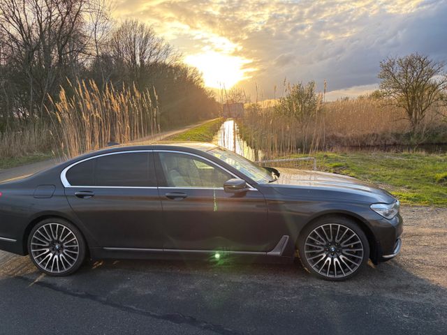 BMW 730