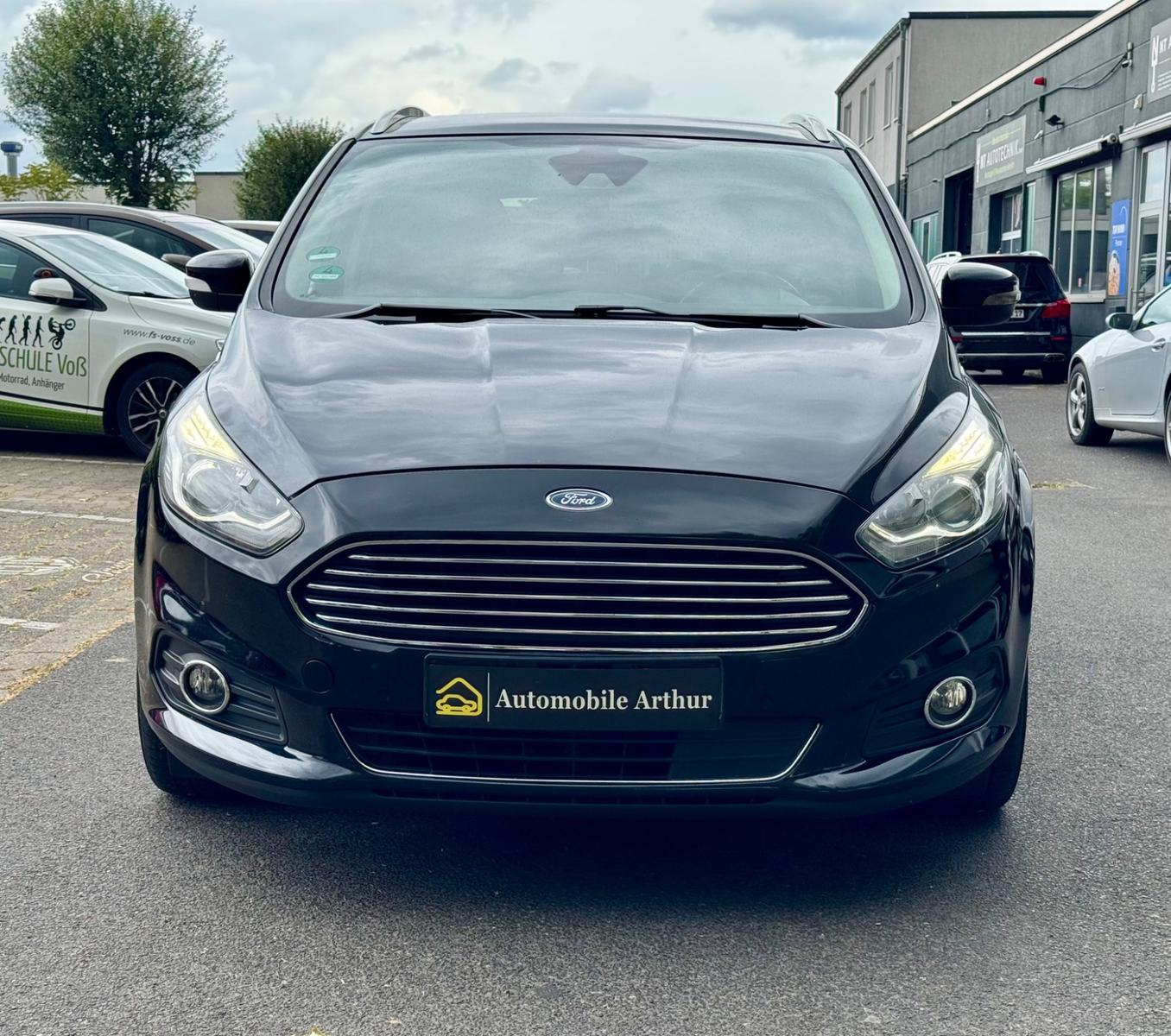 Ford S-MaxS-MAX 2.0 7-Sitzer Navi Klima Sitzh Tempo Pdc