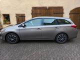 Toyota Auris TS 2,0D-4D  6-Gang Ex - Toyota Auris mit Diesel-Antrieb: 2.2