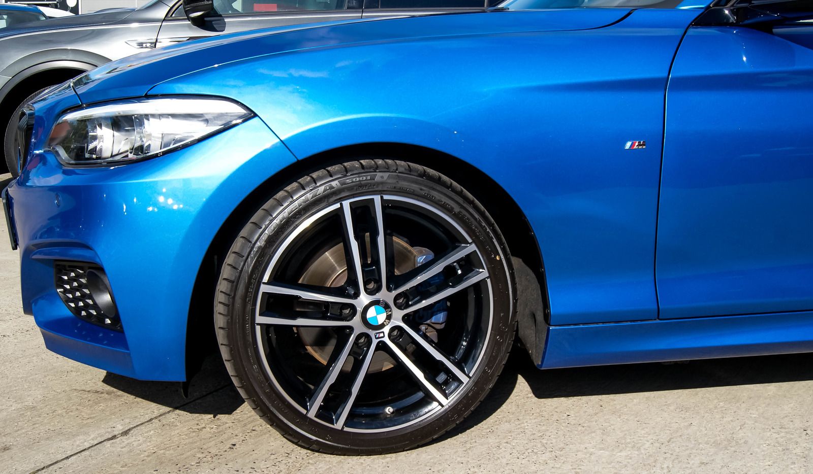 Fahrzeugabbildung BMW 220 d Cabrio M Sport Estoril NAVI LED KAMERA AHK