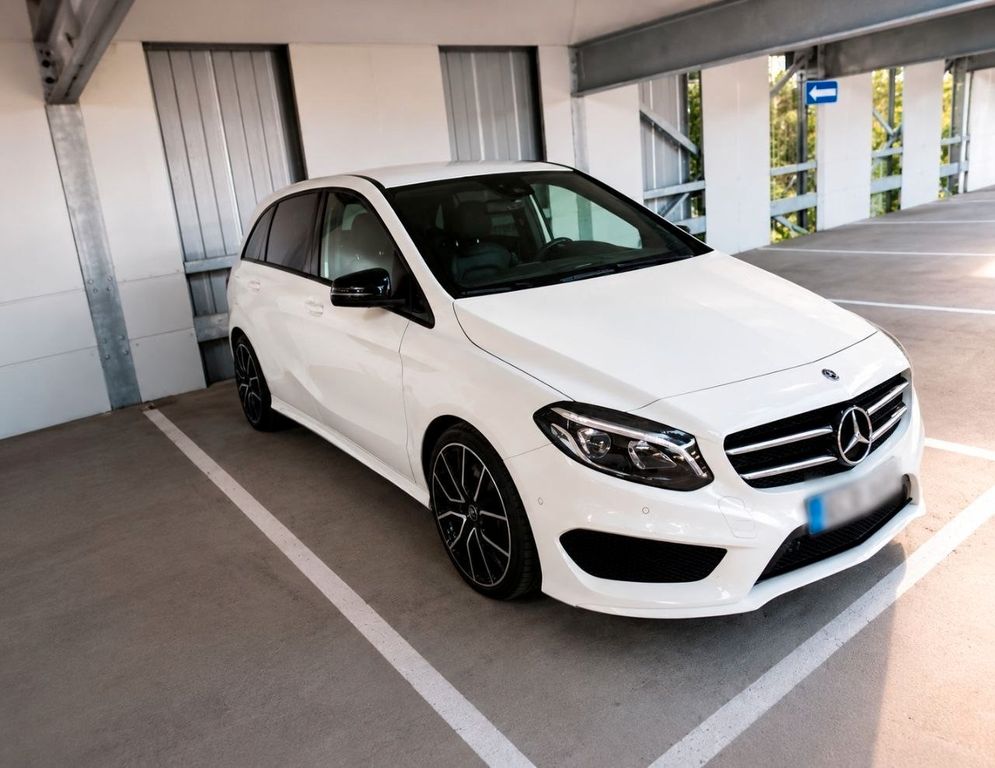 Image of Mercedes-Benz B 220