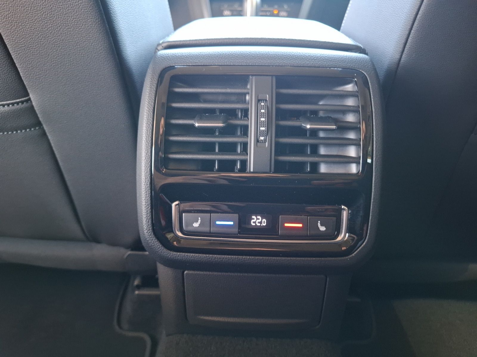 Fahrzeugabbildung Volkswagen Arteon SB TDI Elegance DSG LED Kamera Navi ACC