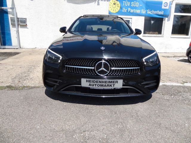 Fahrzeugabbildung Mercedes-Benz E 300 de/AMG/Pano/Widesreen/AHK/Leder/