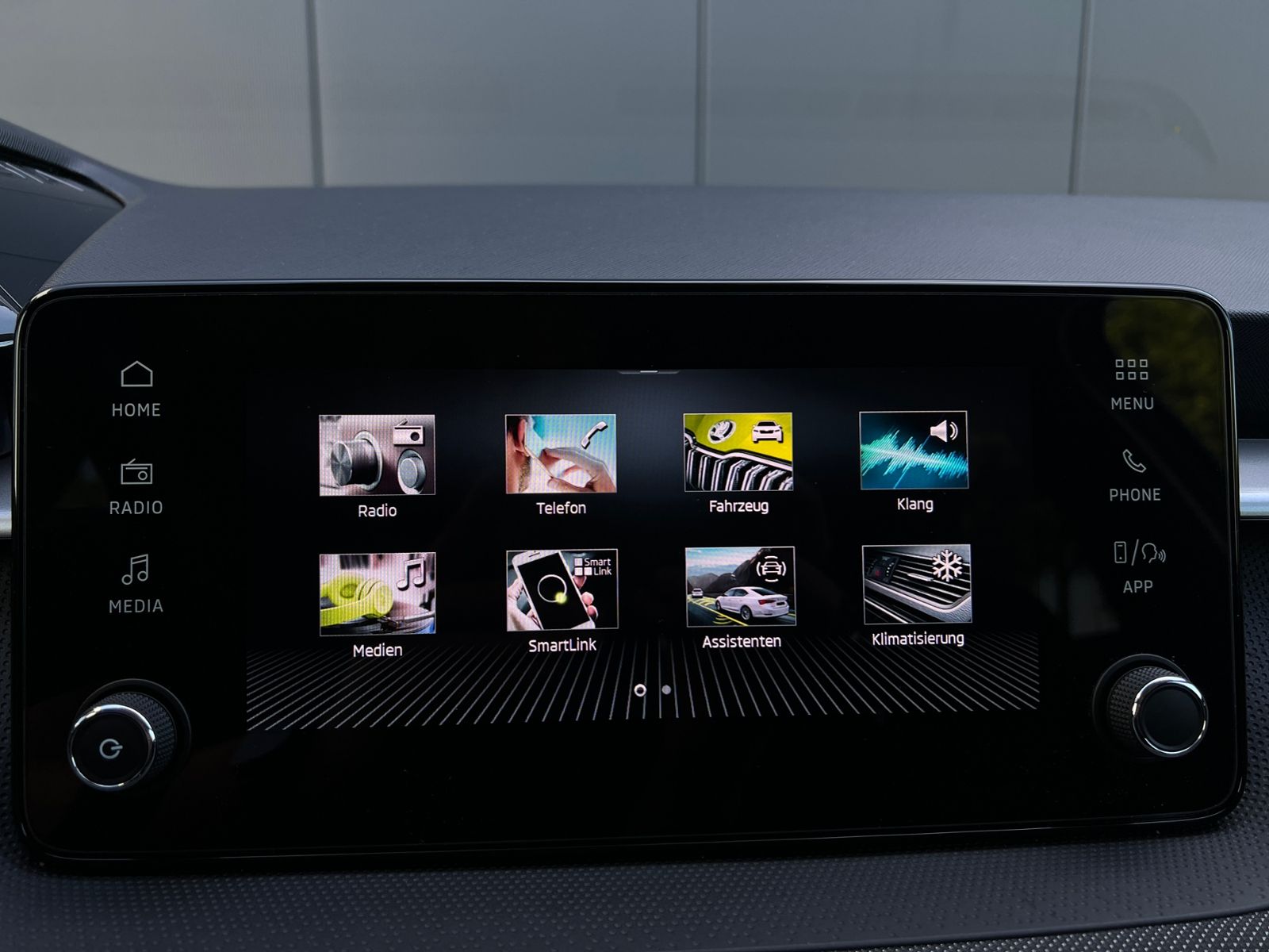 Fahrzeugabbildung SKODA Fabia Selection Tour 1.0 TSI *Vorb. AHK, LED, Ka