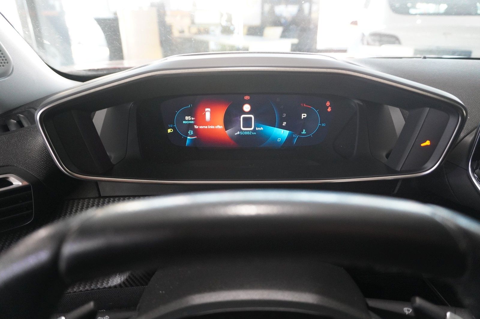 Fahrzeugabbildung Peugeot 2008 1.2T ALLURE PACK NAVI/LED/KAMERA/VIRT/3D