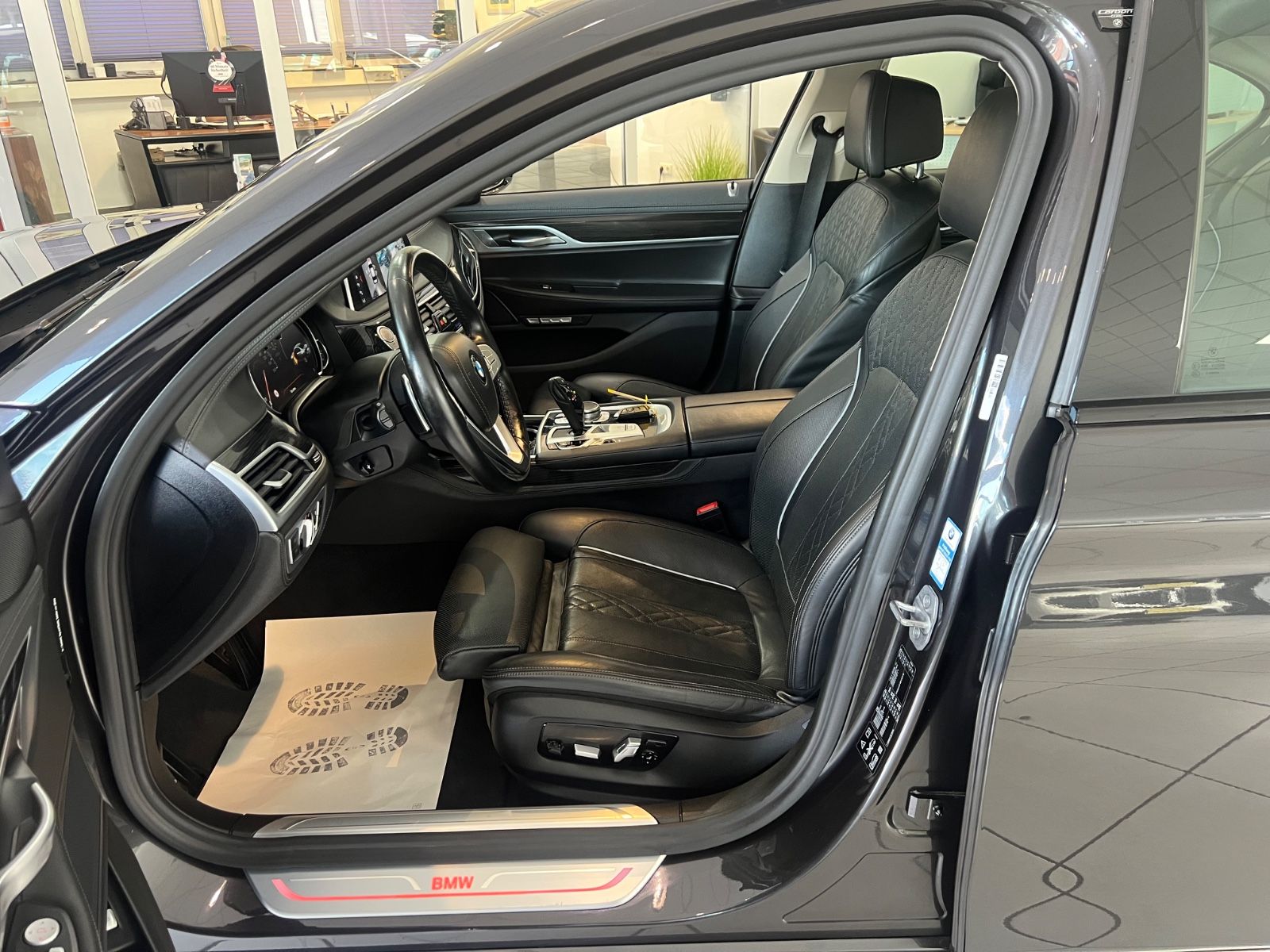 Fahrzeugabbildung BMW 740 d xDrive * SITZBELÜFTUNG*MASSAGE*360 KAMERA*