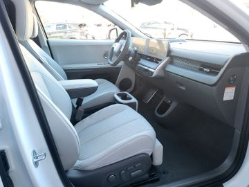 Fahrzeugabbildung Hyundai IONIQ 5 77,4 kWh 4WD UNIQ 20" RELAX ASSIST. PANO