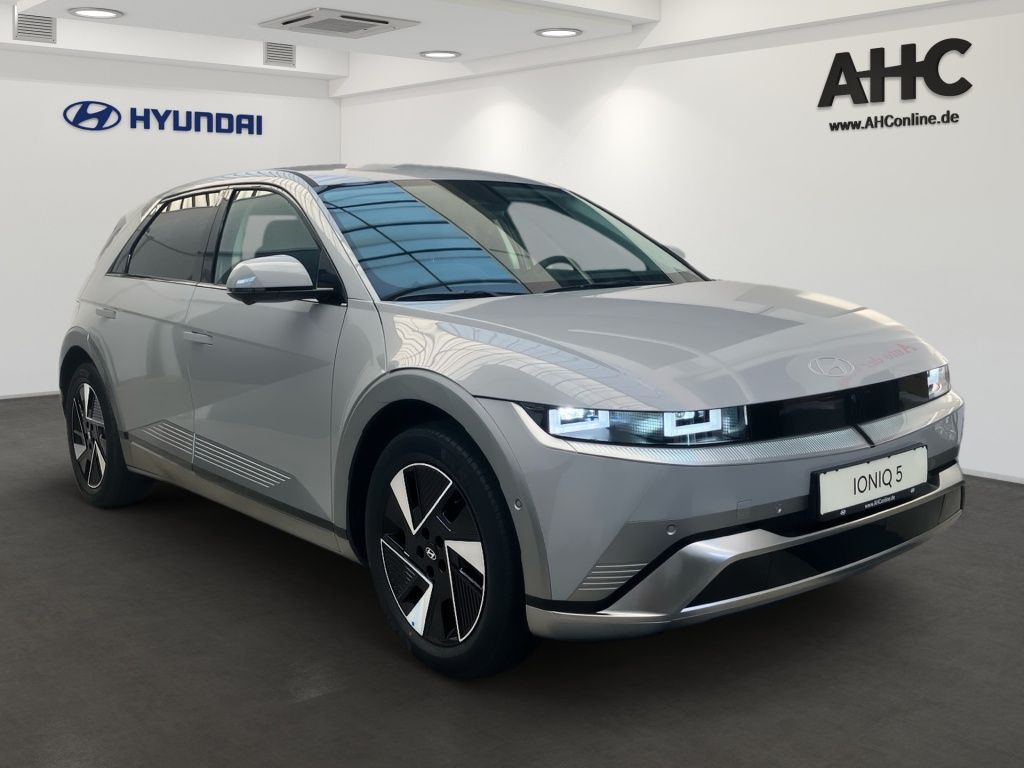 Fahrzeugabbildung Hyundai IONIQ 5 2WD 84kWh Uniq 2xKlima 360 4xSHZ AUT HUD