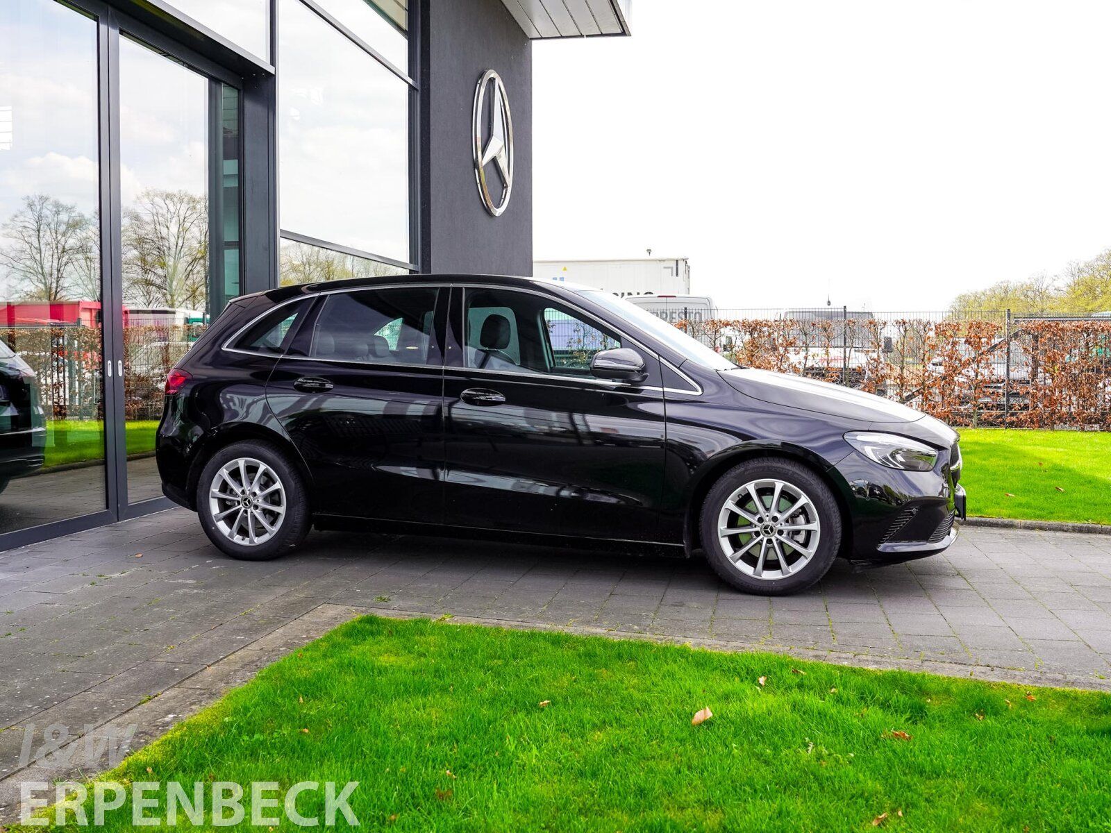 Fahrzeugabbildung Mercedes-Benz B 200 Progressive Kamera LED EasyPack Heckklappe