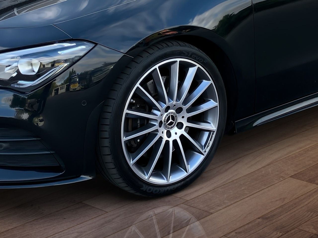 Fahrzeugabbildung Mercedes-Benz CLA 250 4MATIC Shooting Brake AMG+STNDHZ+ALLRAD+