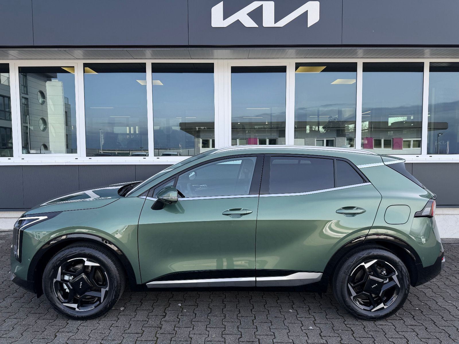 Fahrzeugabbildung Kia Sportage FL 1.6T 2WD DCT SPIRIT DRIVE SOUND