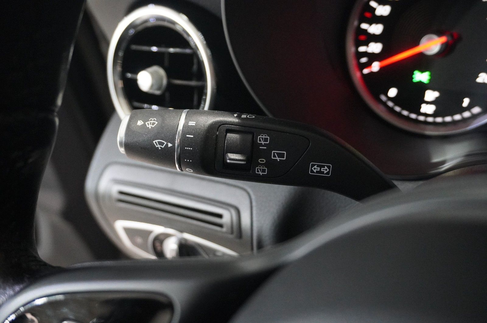 Fahrzeugabbildung Mercedes-Benz C 200D T BUSINESS NAVI/LED/KAMERA/SH/BURMESTER