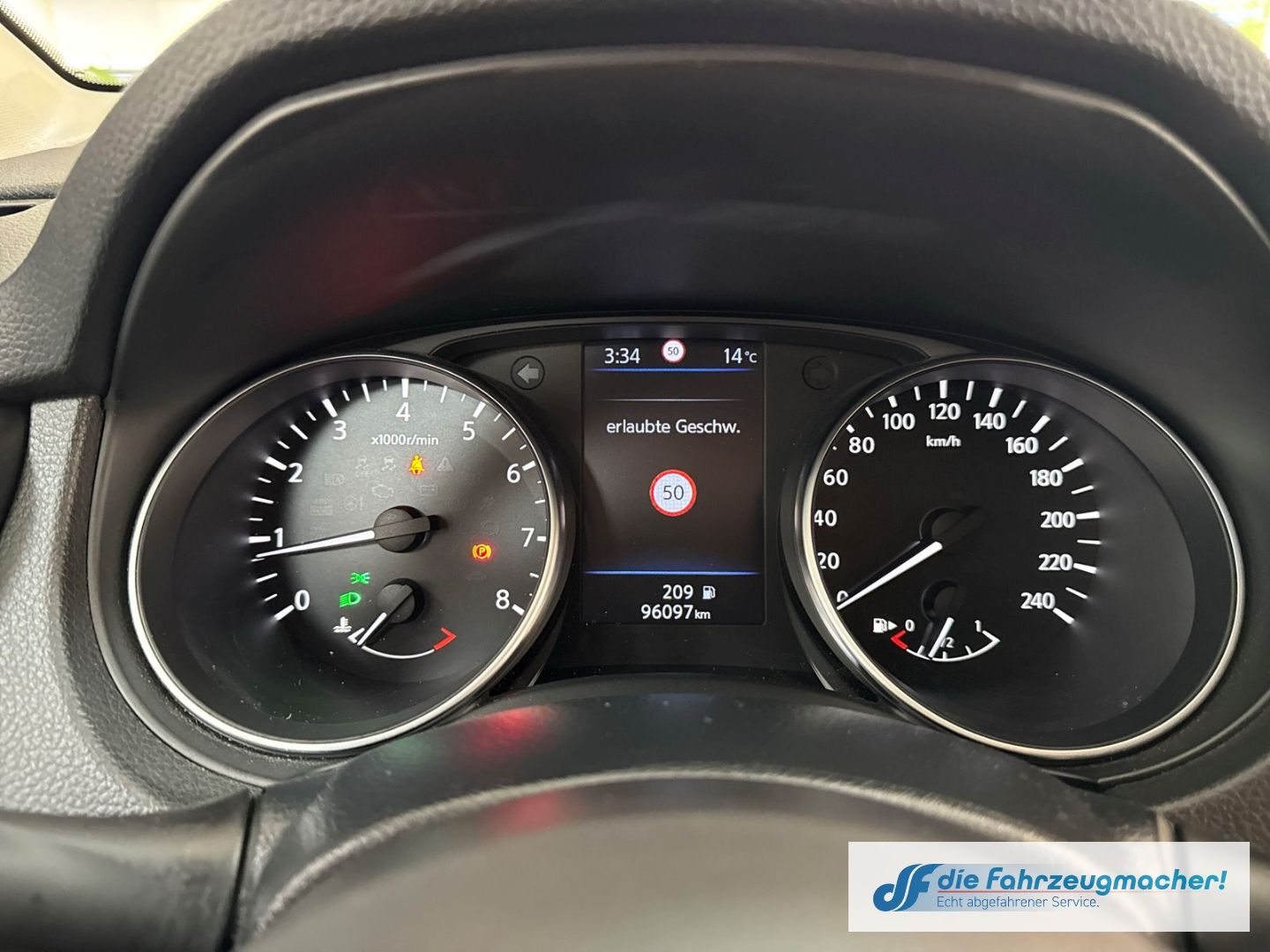 Fahrzeugabbildung Nissan Qashqai Shiro Navi Mehrzonenklima DAB SHZ Spurha