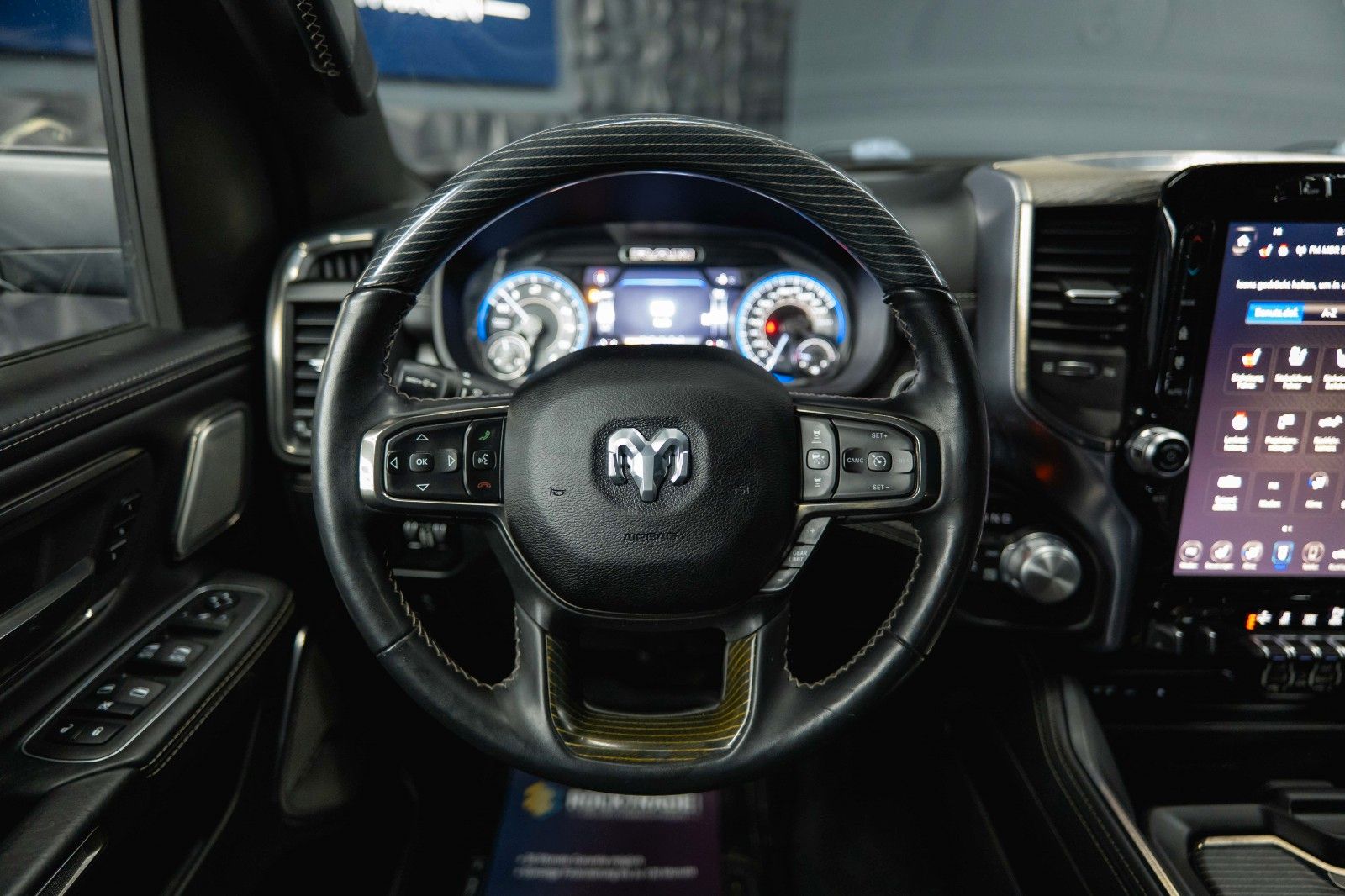 Fahrzeugabbildung Dodge RAM 5.7 V8 HEMI 4x4 LIMITED Night LongBed *ACC*