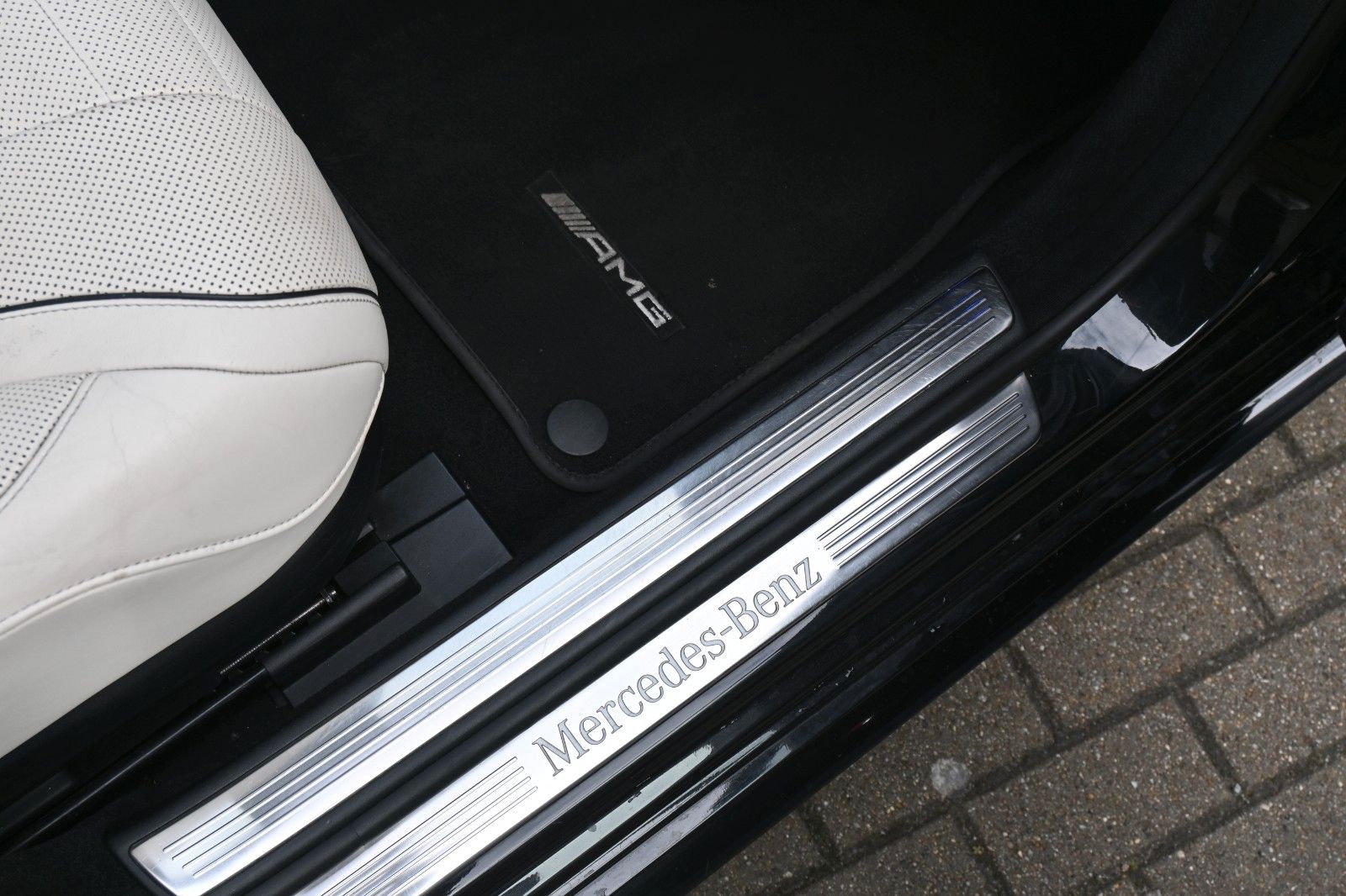Fahrzeugabbildung Mercedes-Benz S400d Lang 4Matic*AMG*Vollausstattung