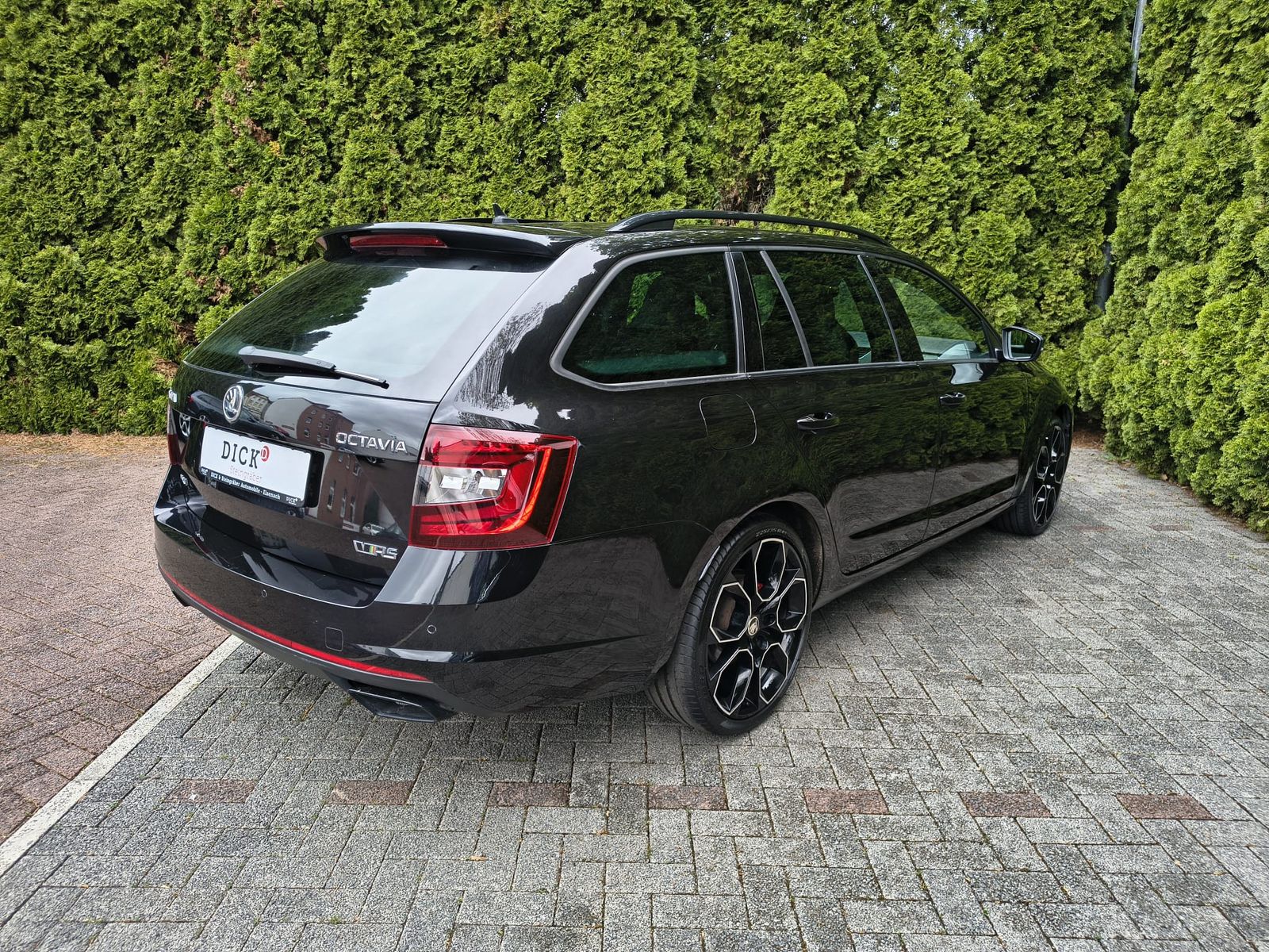 Fahrzeugabbildung SKODA Octavia RS 2.0 TDI 4x4 DSG LED+VIRT+KAM+ACC+MEMO