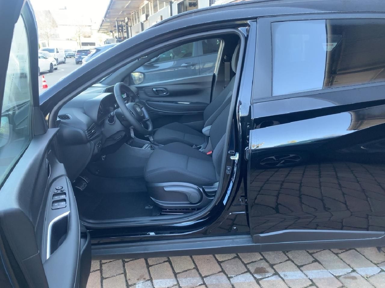 Fahrzeugabbildung Hyundai BAYON Blackline 2WD*
