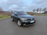 Volkswagen Tiguan 2.0 TDI 4MOTION R-Line VOLLAUSSTATTUNG - Volkswagen Tiguan: Vollausstattung