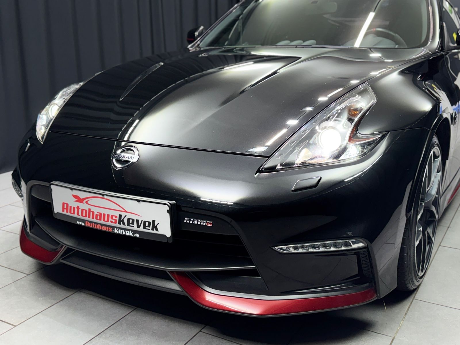 Fahrzeugabbildung Nissan 370Z Nismo|BOSE|RECARO|SCHALTER|D-FZG|U-FREI