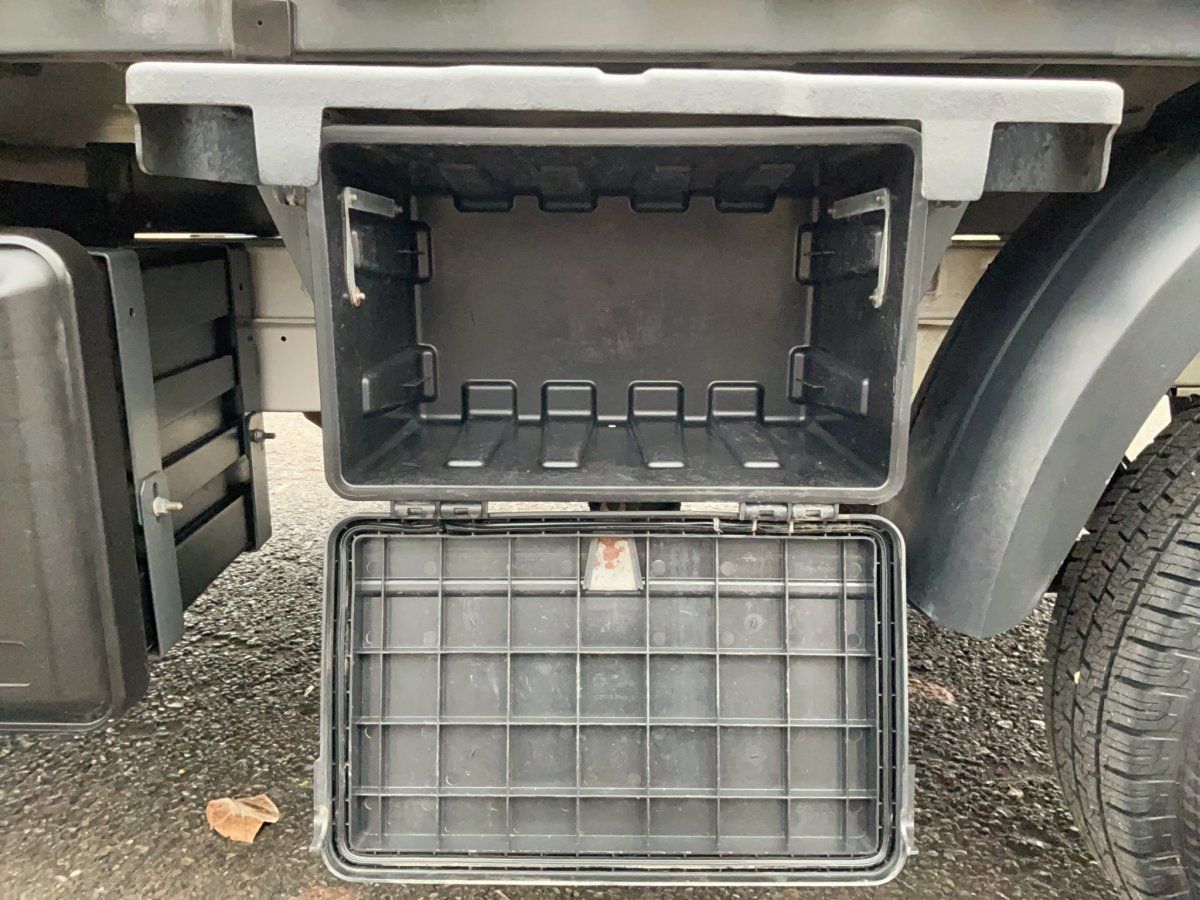 Fahrzeugabbildung Volkswagen Crafter 35 Pritsche DOKA LR 2.0 TDI AHK GJR
