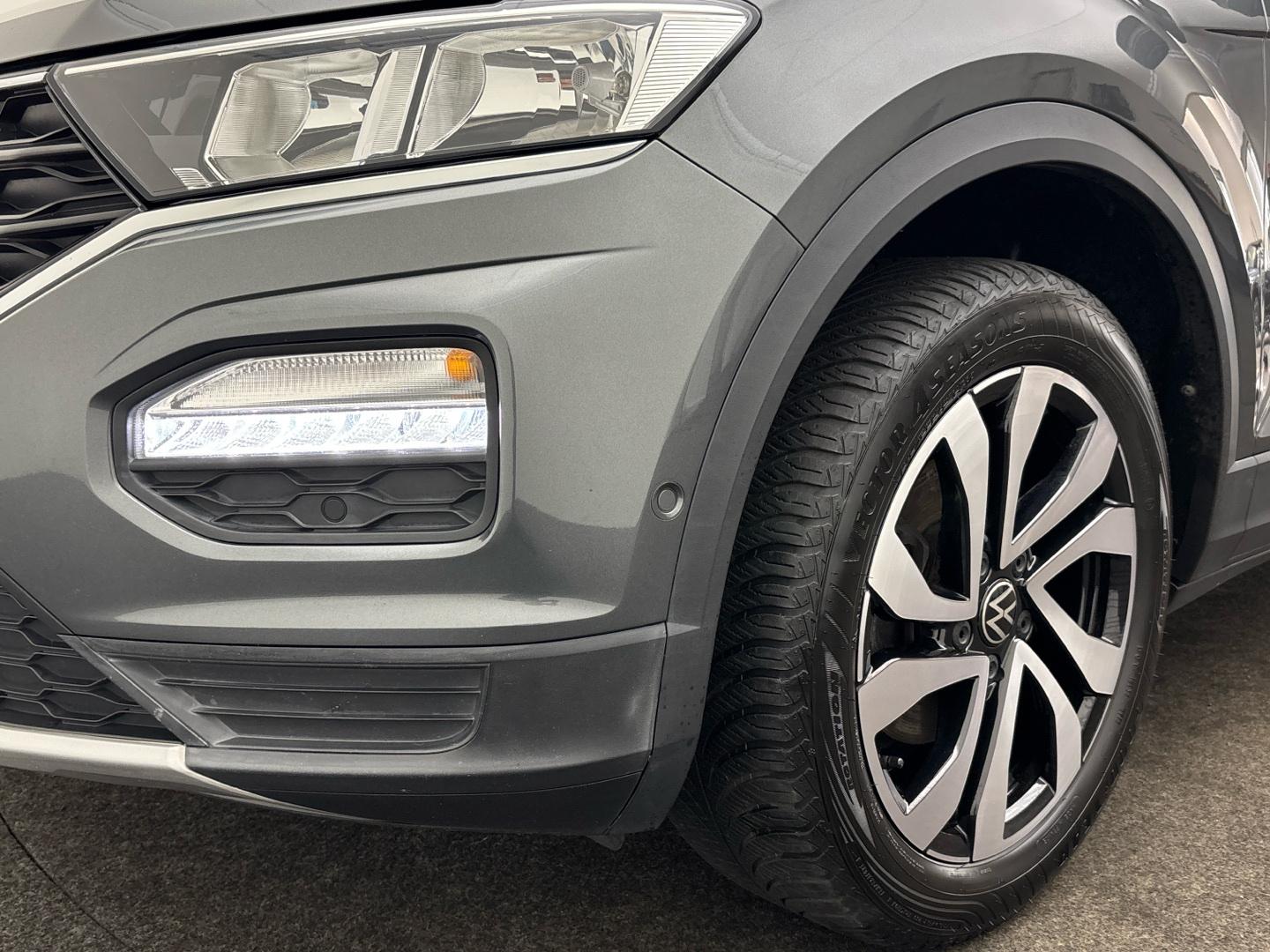 Volkswagen T-Roc Style 1.5 TSI CarPlay LED AHK Kamera Navi, миниатюра 6