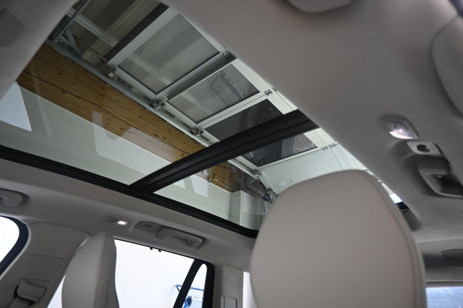 Fahrzeugabbildung Volvo XC90 T8 AWDUltimate Dark Recharge Plug-In Hybrid