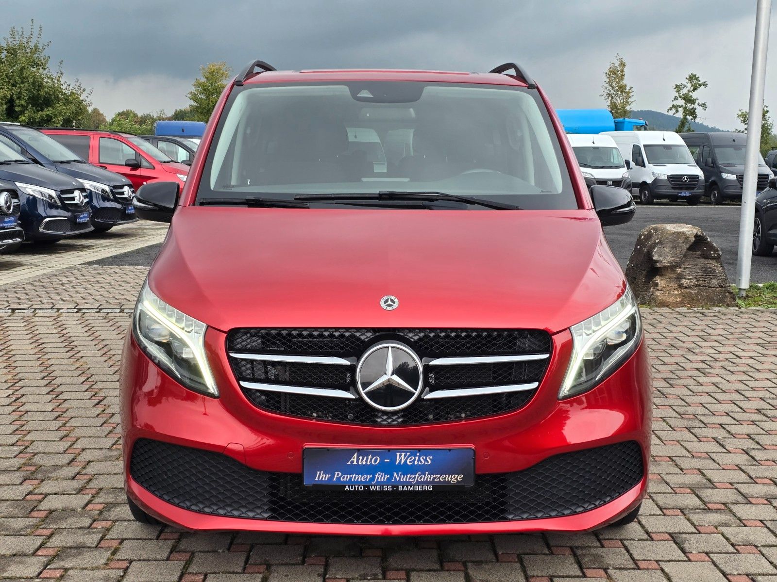 Mercedes-Benz V 250.CDI.LANG.9-G.NIGHT-PAKET.StDh.AHK.1 HAND. imagem 2
