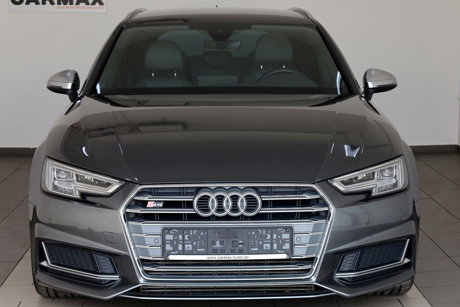 Fahrzeugabbildung Audi S4 Avant 3.0 TFSI quattro TLeder,Navi,Kamera,AHK