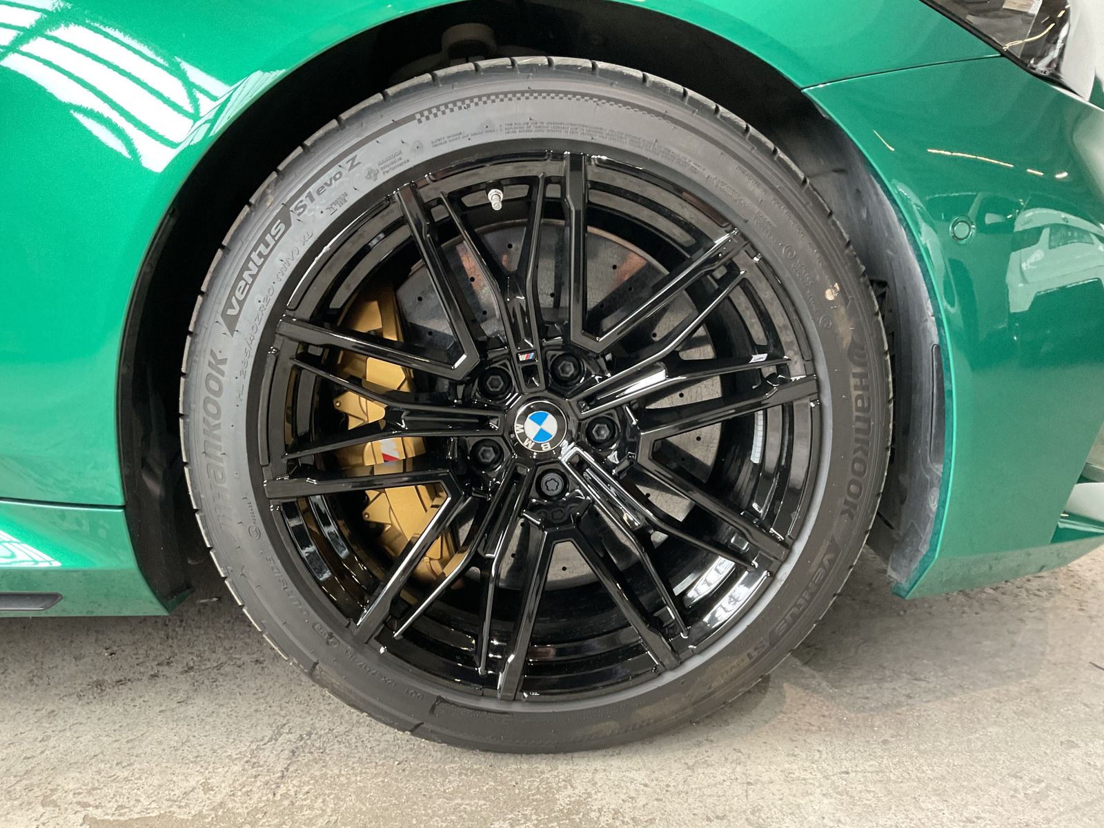 Fahrzeugabbildung BMW M5 Limousine Sitzlüftung, M Carbon-Keramik-Brems