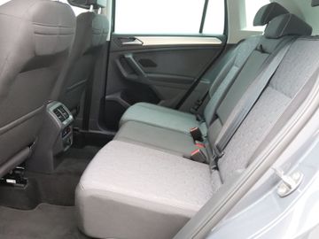 Volkswagen Tiguan - 12