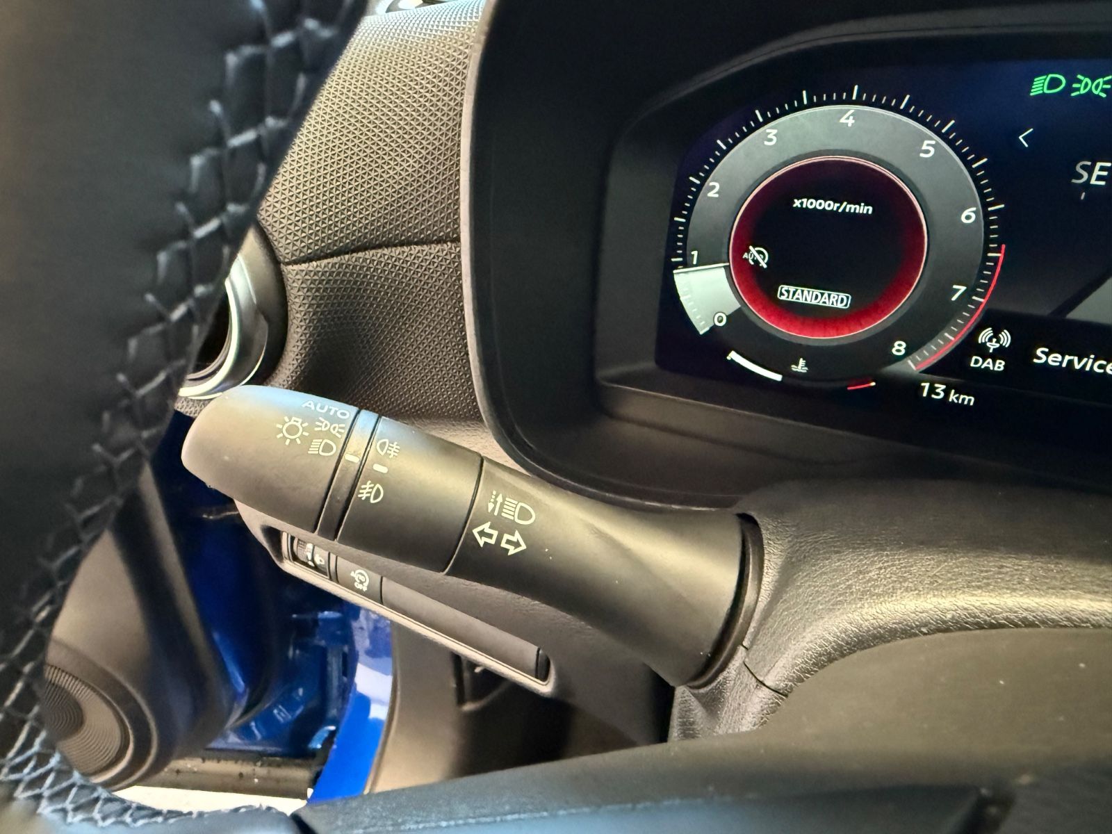 Fahrzeugabbildung Nissan Juke N-Connecta MT - Navi, Winter-P., Teilleder