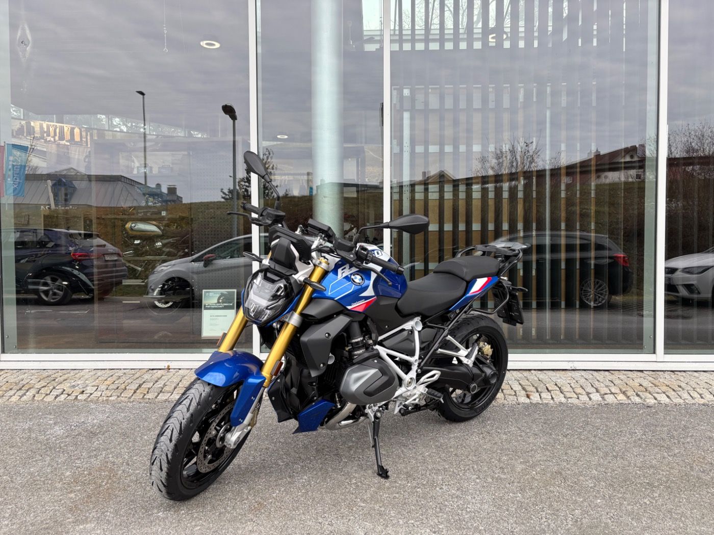 Fahrzeugabbildung BMW R 1250 R Style Sport 3 Pakete