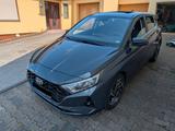 Hyundai i20 1.0 T-GDI DCT Advantage Voll Digital Bose - Hyundai i20 Advantage mit Benzin-Antrieb