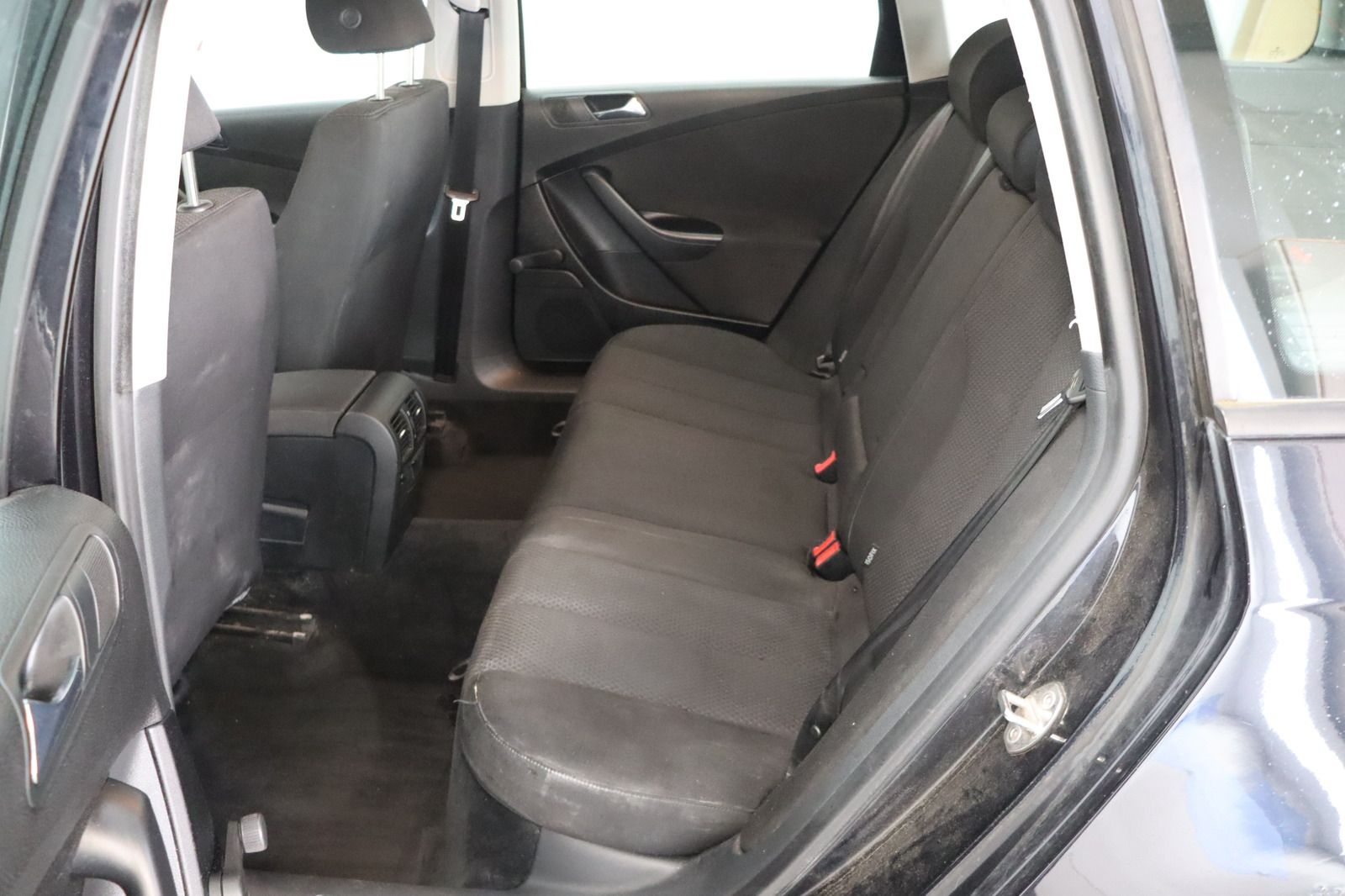 Fahrzeugabbildung Volkswagen Passat Variant 2.0 TDI DPF Trendline