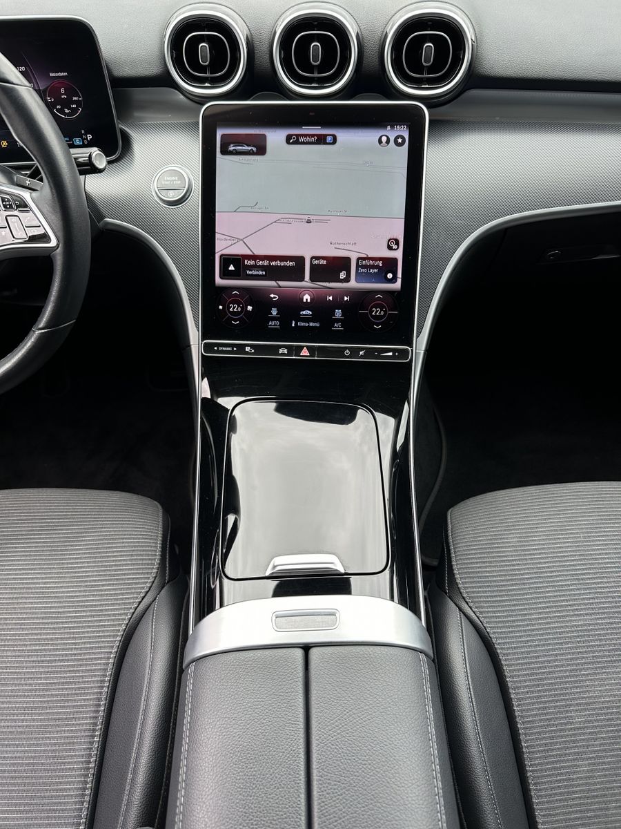 Fahrzeugabbildung Mercedes-Benz C 200d T Avantgarde NAV+LED+KAM+VCOCKPIT+CARPLAY