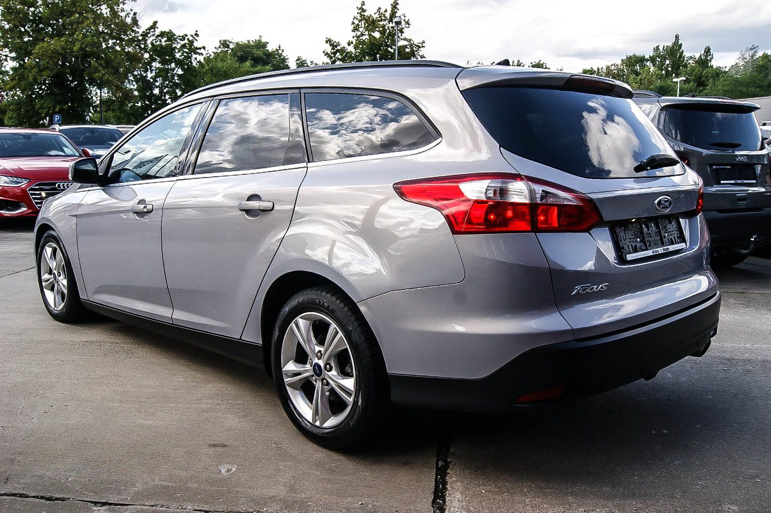 Fahrzeugabbildung Ford Focus Turnier Champions Edition AUTOMATIK