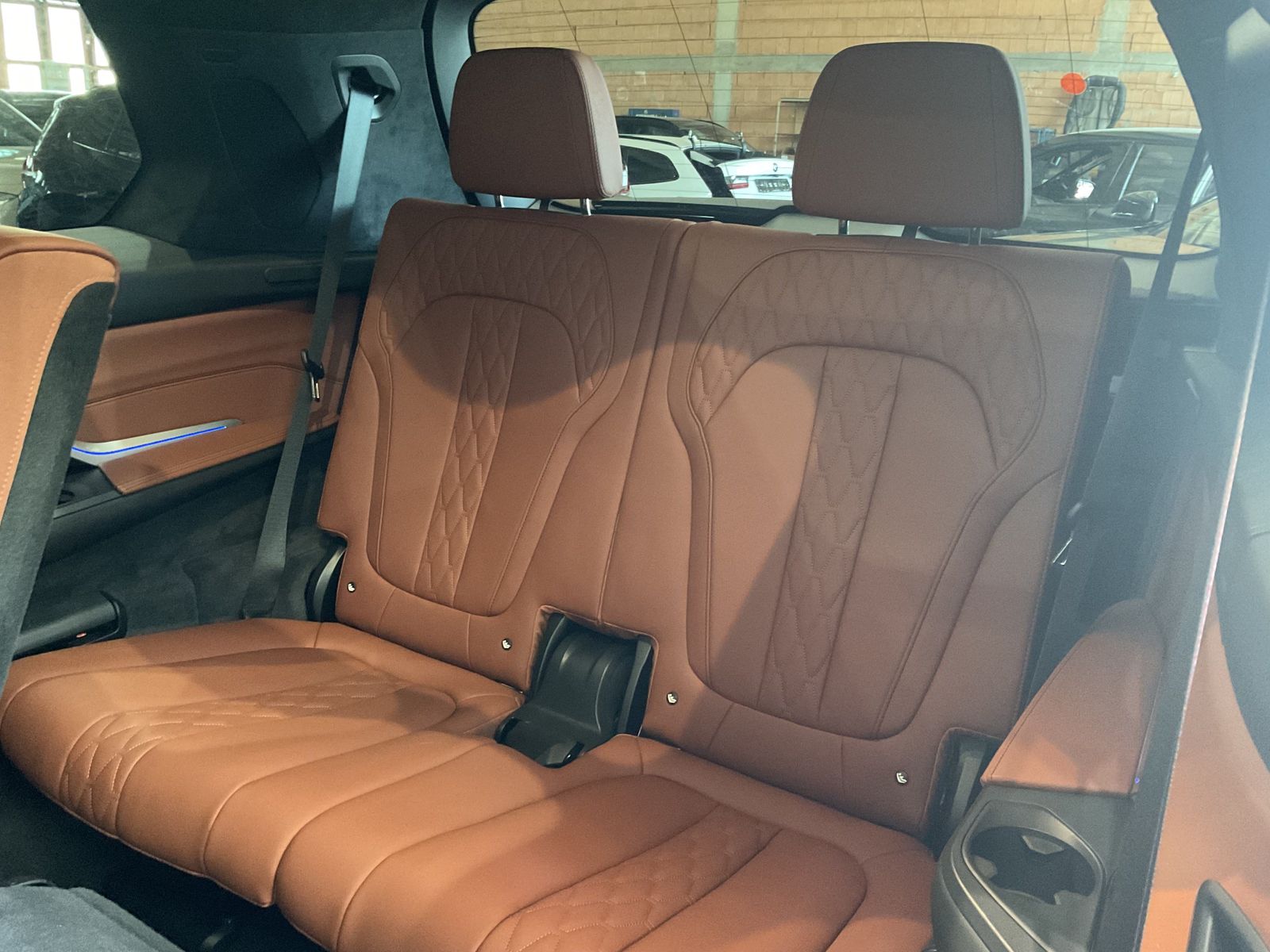 Fahrzeugabbildung BMW X7 M60i M Sportpaket pro, Sitzbelüftung vorn, B&