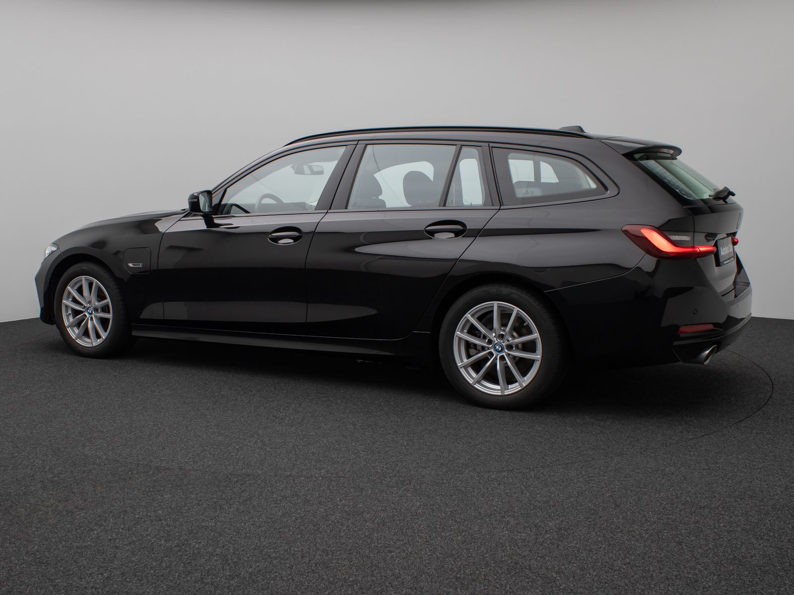 Fahrzeugabbildung BMW 330e DAB CockPit+ Lordos PDC Geschwindigkeitsreg