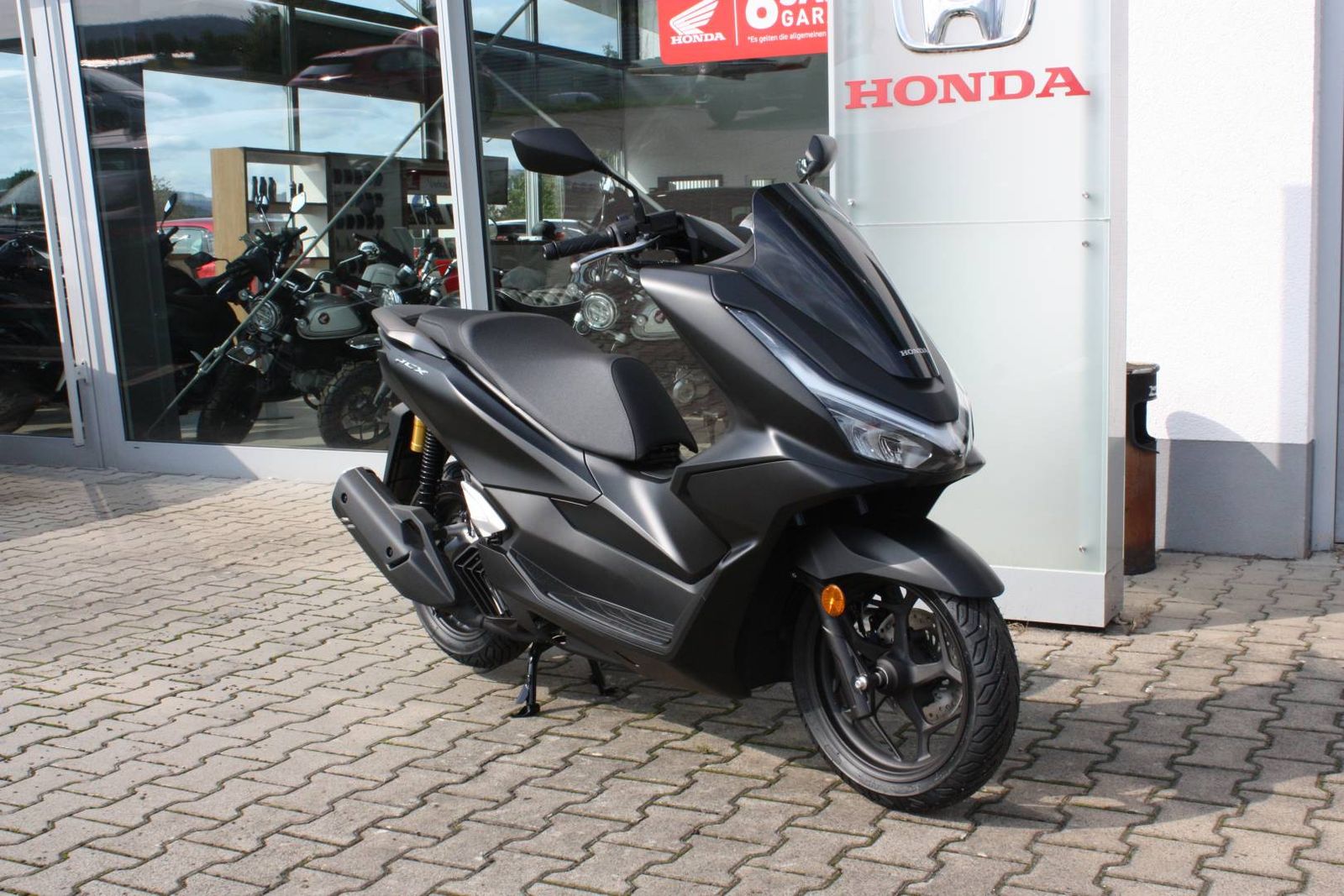 Fahrzeugabbildung Honda PCX 125  DX MY 2025 Deal Days
